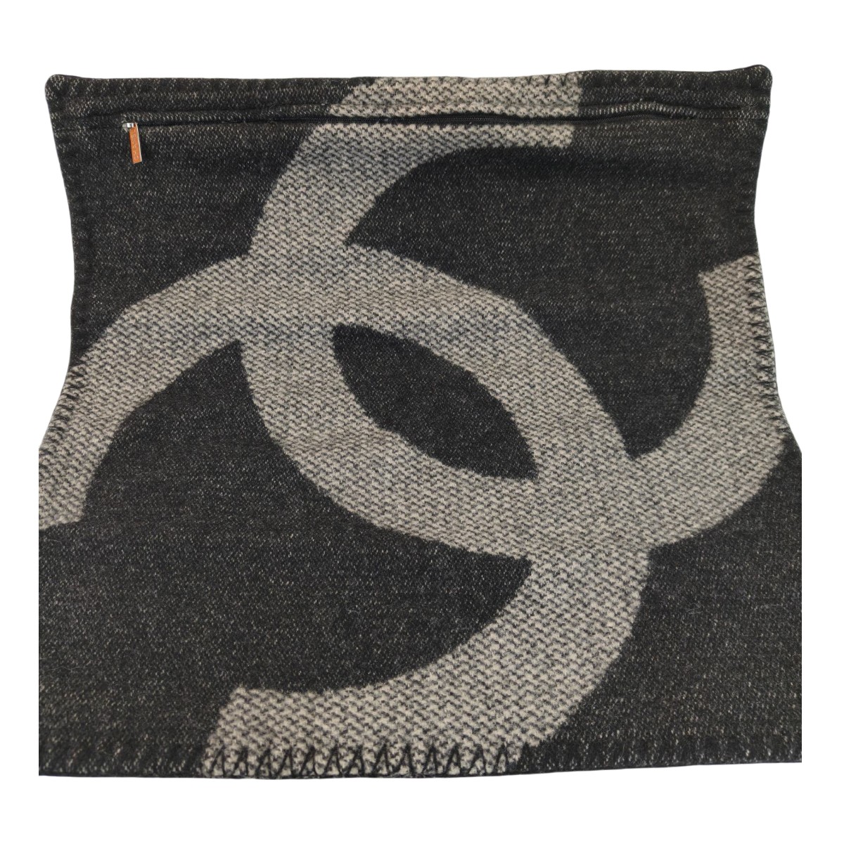 CHANEL シャネル　クッション　クッションカバー　ココマーク　新品　未使用 CHANEL シャネル クッション クッションカバー ココマーク 新品 未使用