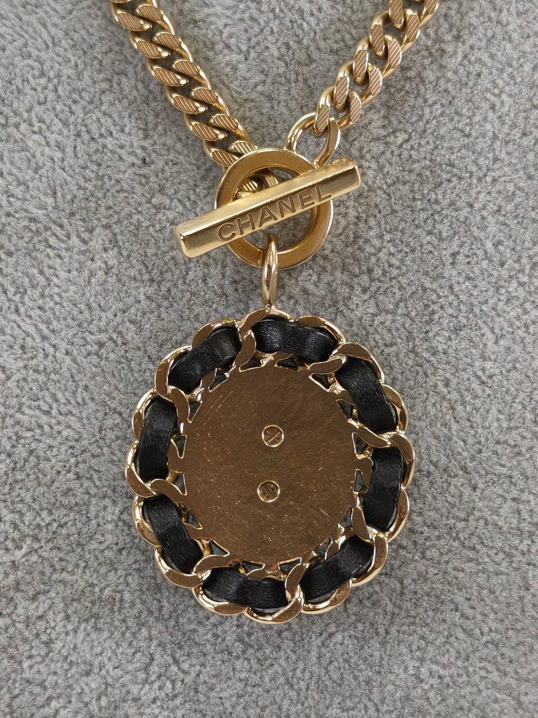 CHANEL ����ͥ� �����ޡ��� ���硼���� �ͥå��쥹 �֥�å� �����ֹ桧9896