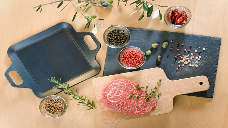 【極厚プレート 小】<br>美味しく焼きあがる 極厚プレート 高い蓄熱性・保温性｜PICNICAR