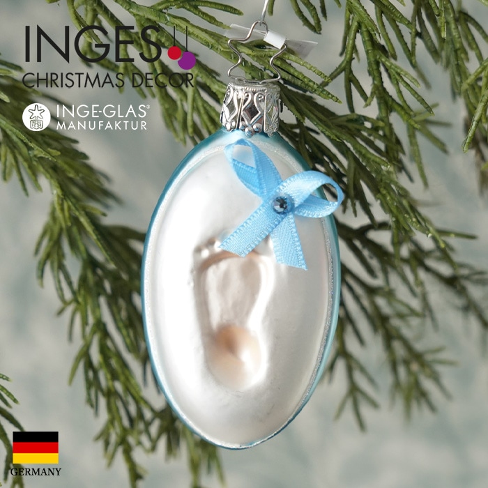 クリスマスツリー 飾り ガラス製 オーナメント INGE-GLAS MANUFAKTUR インゲ・グラス 赤ちゃんの足型 男の子 水色 8cm 1個（10090S019）