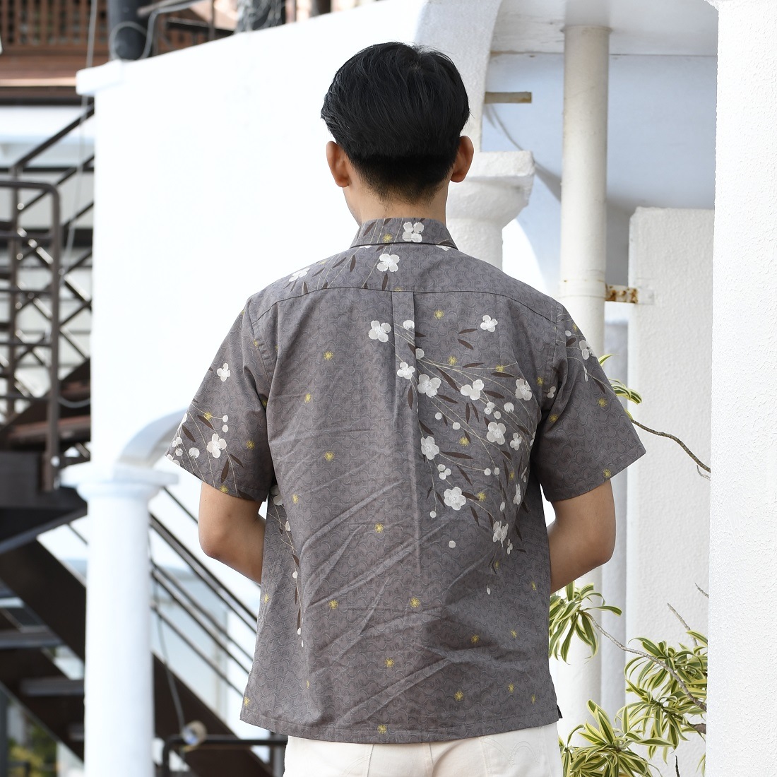 G1866 メンズ ＜イジュ柄＞ ボタンダウン通販｜かりゆしウェア専門店