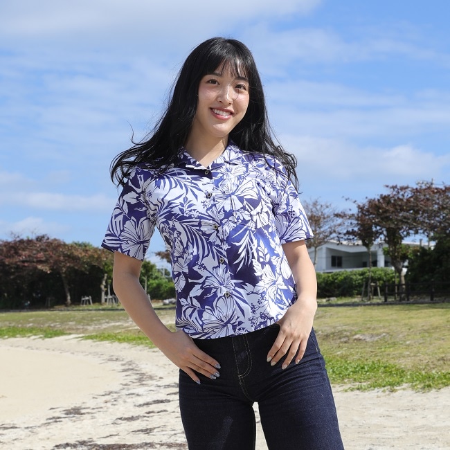 OK1152　レディース　＜ハイビシーサー柄＞　開襟半袖