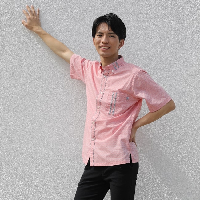 OKJ1838　メンズ　＜バナナ葉紋様柄＞　ボタンダウン