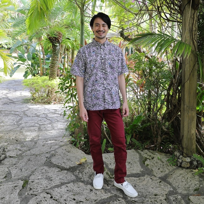 OK1848B　メンズ　＜紅型ジンベイ柄＞　ボタンダウン