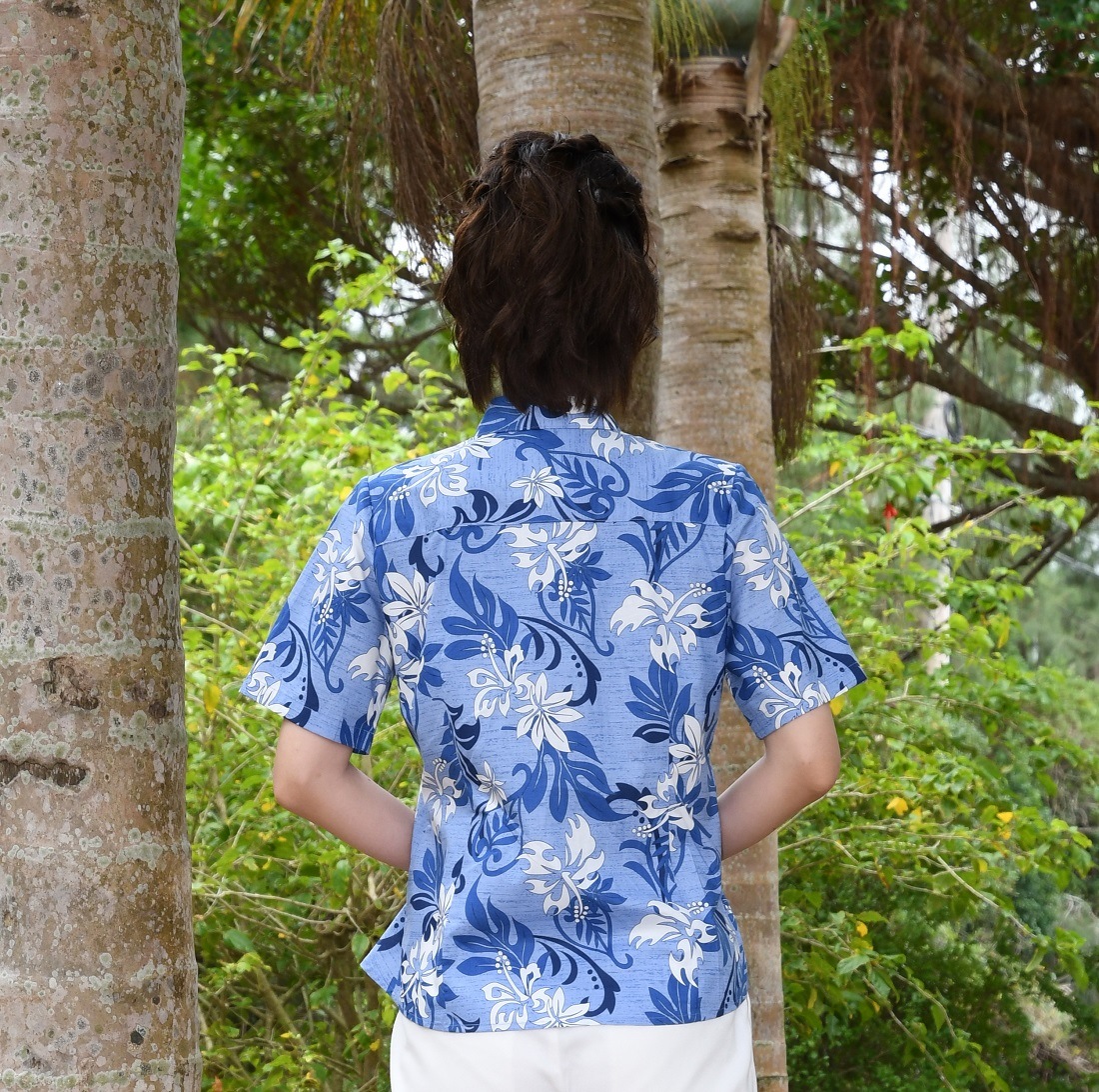 EM1184　レディース　＜ストアロハ柄＞　シャツカラー　半袖