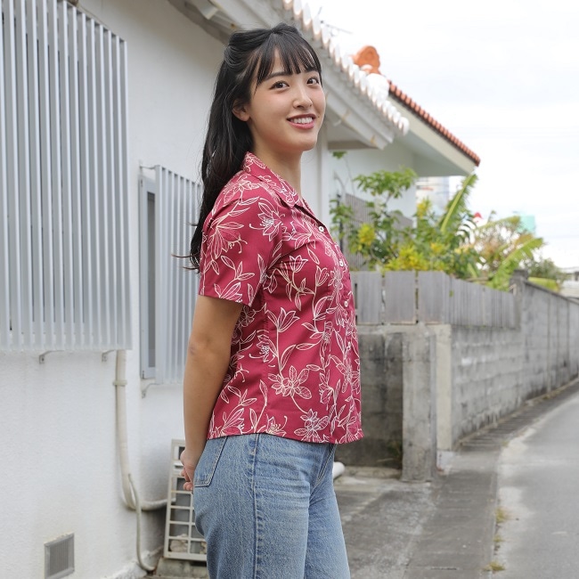 OK1149　レディース　＜テッポウユリ柄＞　スキッパー半袖