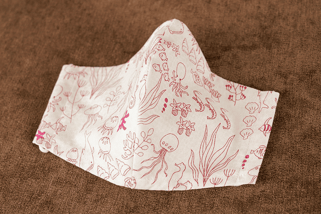 クレンゼ加工　洗える布マスク　＜海の仲間小柄＞　スモールサイズ【エンジ】