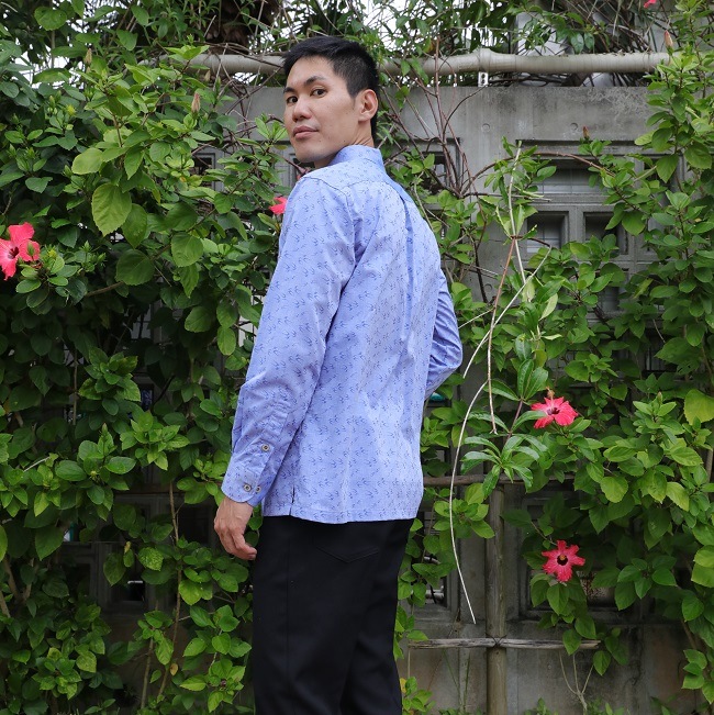 OKJ1937　メンズ　＜トゥイグワァー紋様柄＞　ボタンダウン　長袖