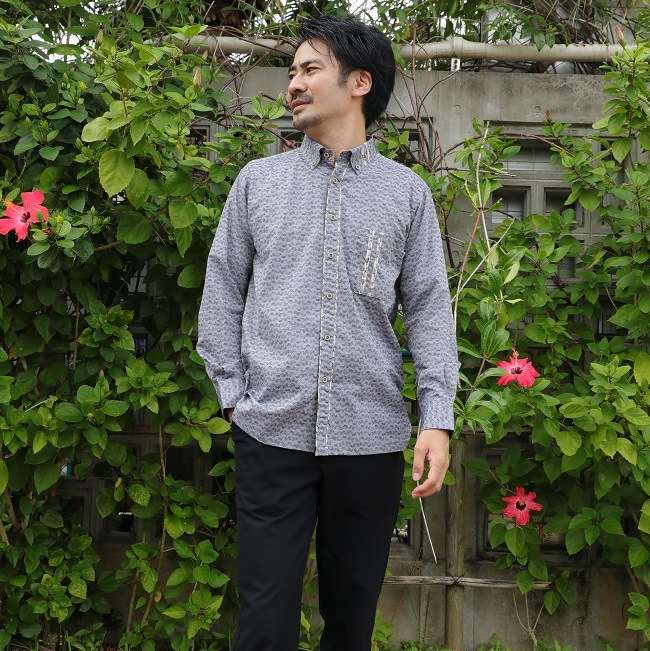 OKJ1938　メンズ　＜バナナ葉紋様柄＞　ボタンダウン　長袖