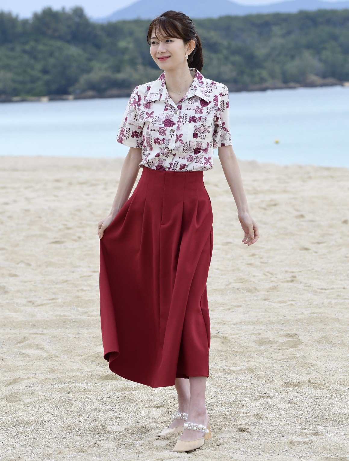 EM1179　レディース　＜パッチワーク柄＞　スキッパー