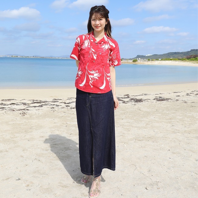 OK1147　レディース　＜テッポウユリ柄＞　開襟半袖