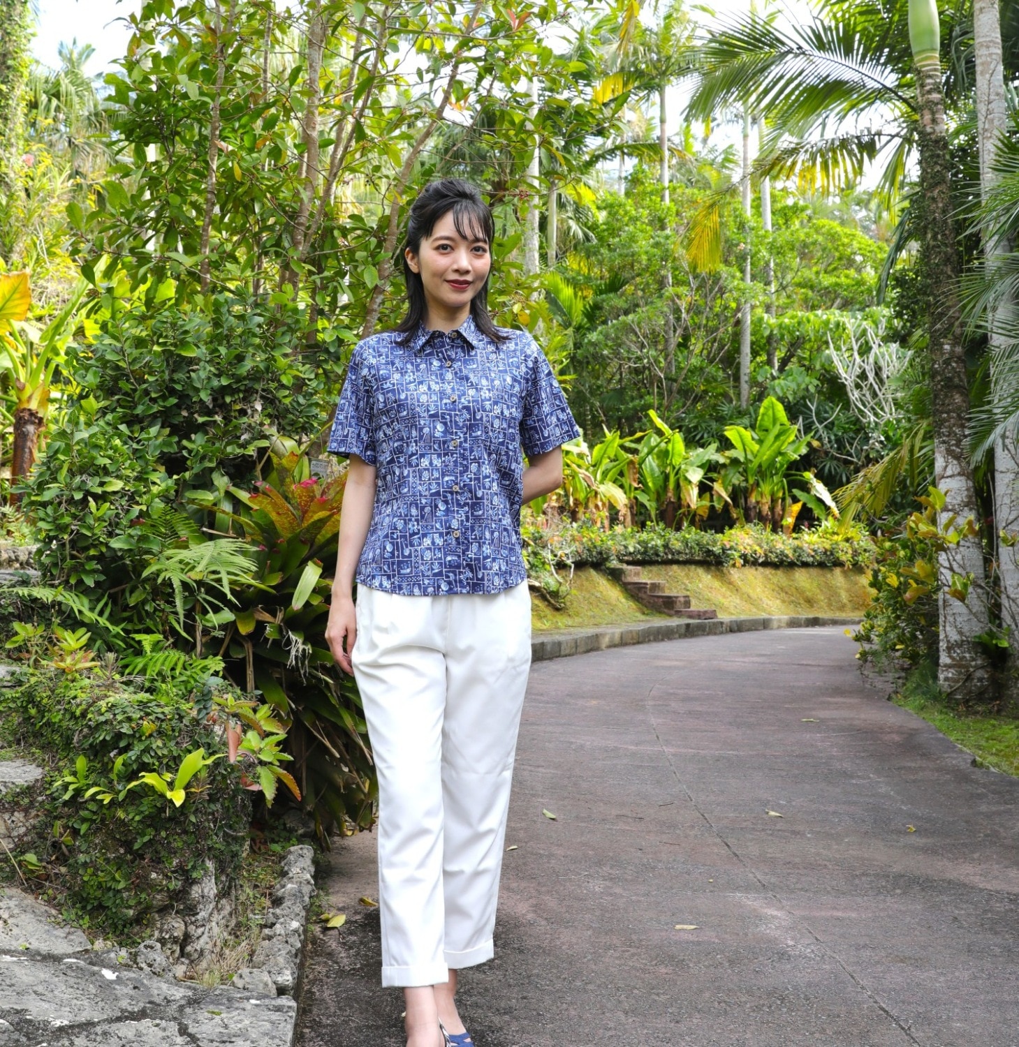 EM1191 レディース ＜パッチワーク柄＞ シャツカラー半袖通販