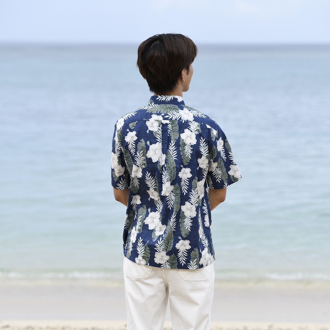 EM1883B　メンズ　＜ストハイビ柄＞　ボタンダウン