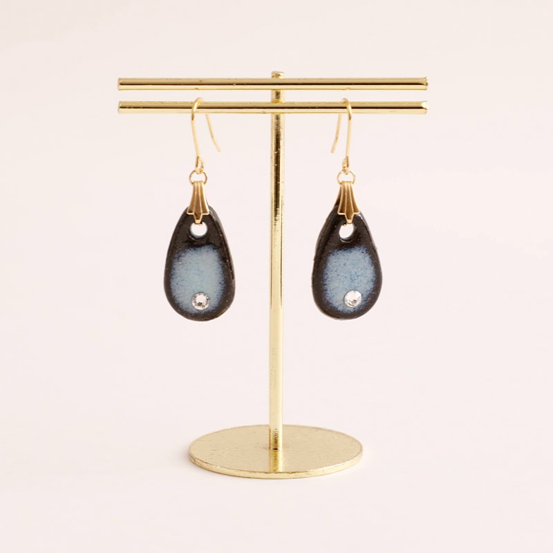 ディアドロップ型ピアス by 陶芸工房 土の夢 |「障がい者福祉」を買物 ...