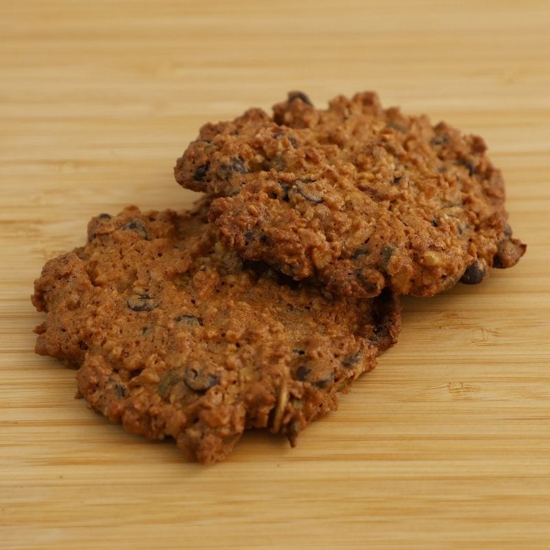 オスク手作り焼き菓子，クッキー シェフたチョイス(特注専用) 肉球型が可愛らしい！人気のお菓子が詰まった「ネコシェフ缶
