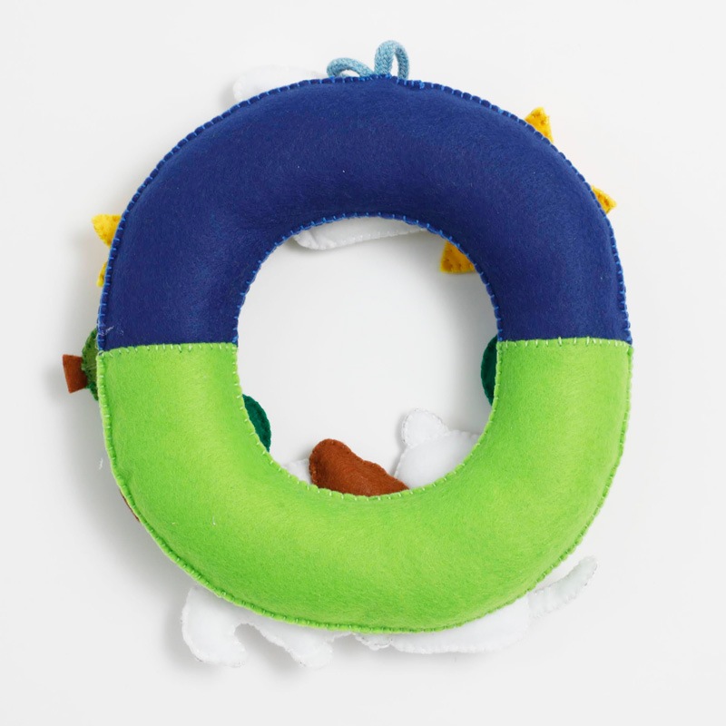 フェルトの動物リース by 太陽工房 |「障がい者福祉」を買物で応援する