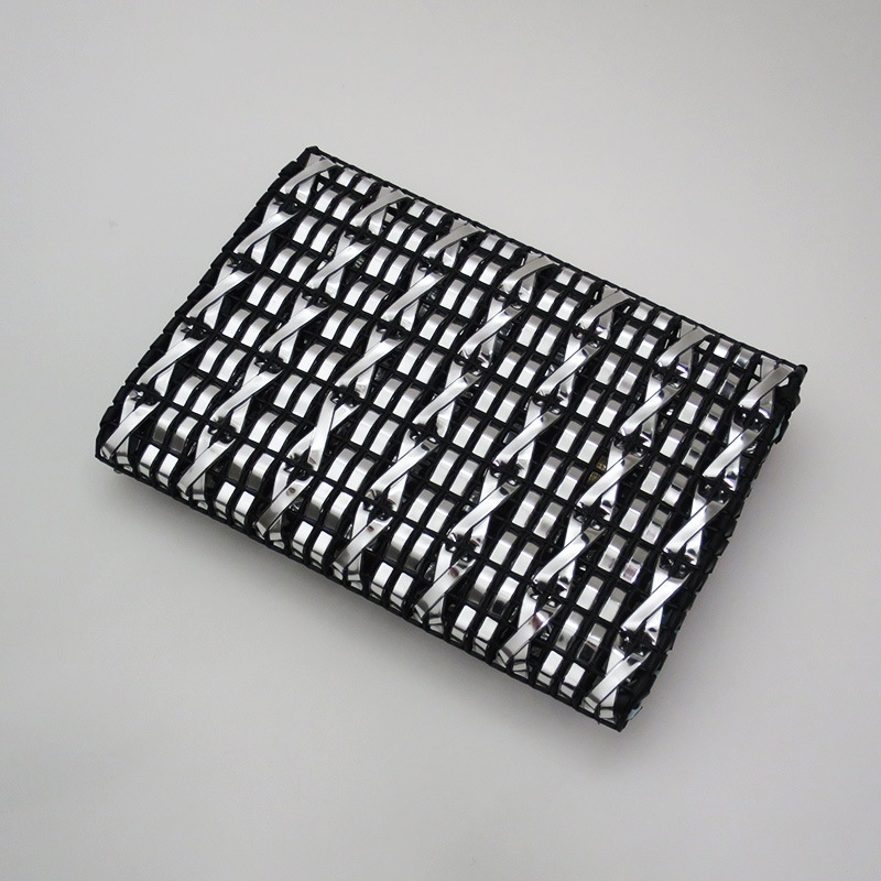 ハワイアンコードバッグ(黒ベース銀) by デイセンターつぼみ