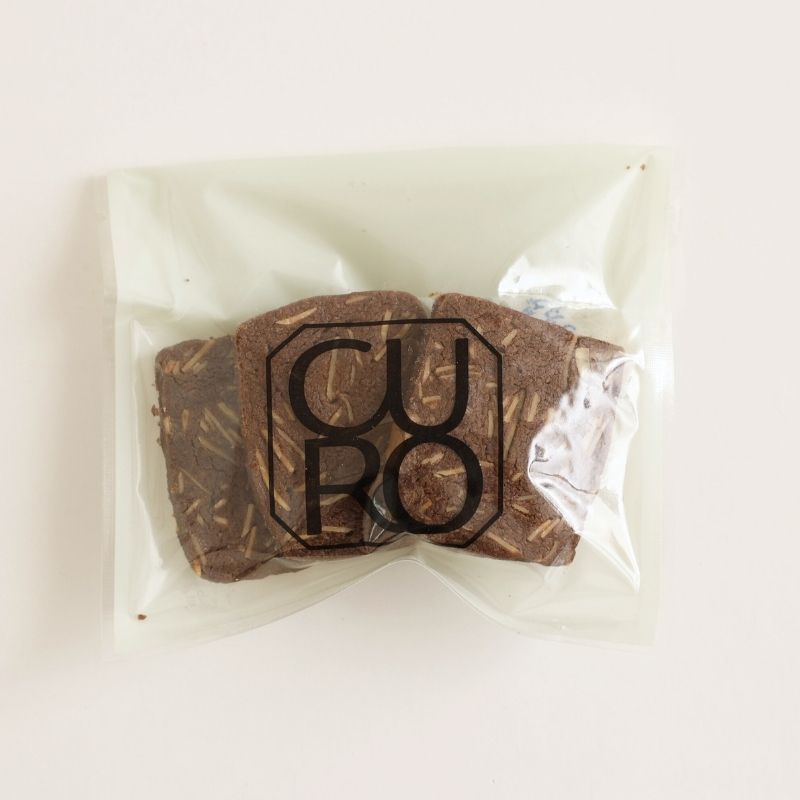 �ڥ��եȡۥ��֥쥻�åȡ�4���2�ޡ���8������)  by CURO