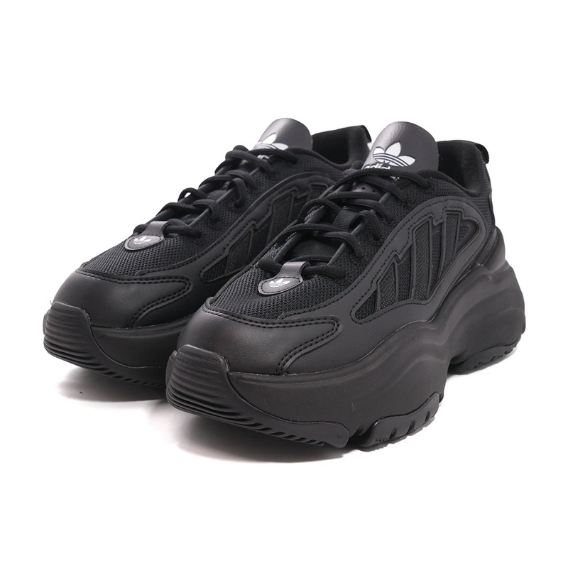 スニーカー アディダス adidas オズガイア W ブラック 黒 IG6045