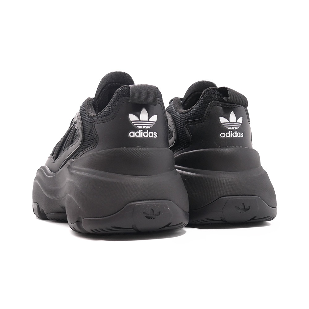 スニーカー アディダス adidas オズガイア W ブラック 黒 IG6045