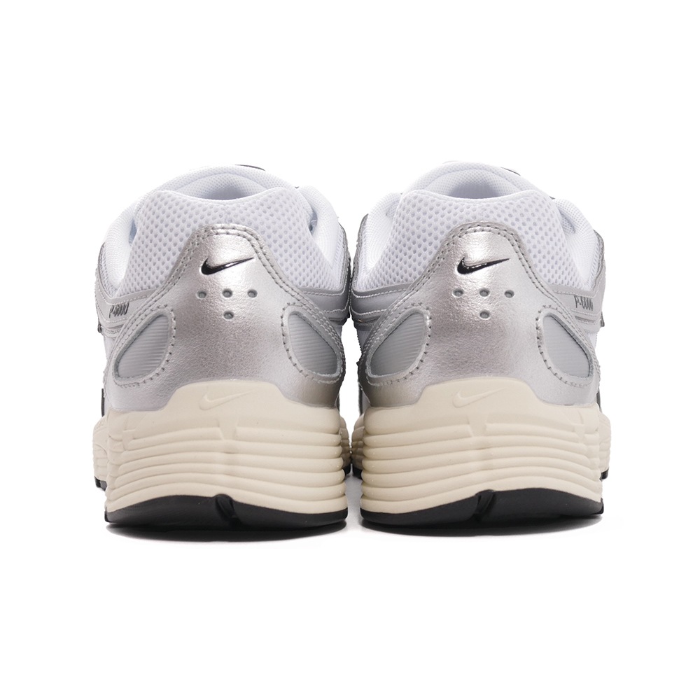 ���ˡ����� �ʥ��� NIKE P-6000 �ۥ磻�� �� CD6404-105 ��� ���塼�� �� 25SU