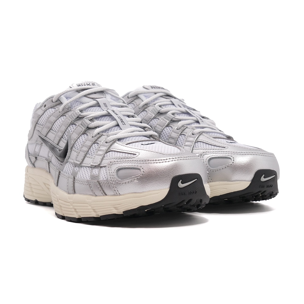 週末セール中！14000→13000 ナイキプロエリートSサイズ NIKE W AIR MAX SNDR SATURN GOLD/OFF NOIR-DIFFUSED BLUE-BLACK