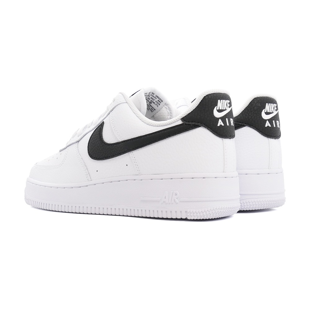 NIKE エア フォース 1 '07 ホワイト　23cm 新品 新品 ナイキ エアフォース1 '07 ホワイト/ブラック 白黒 28 5