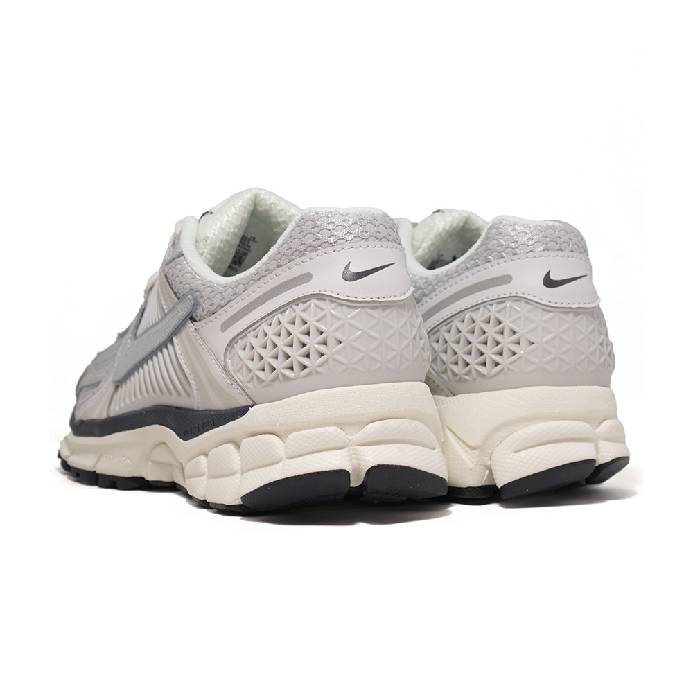 ���ˡ����� �ʥ��� NIKE W������ܥ��5 �ۥ磻�� FD0884-025 ��ǥ����� ���塼�� �� 26SU