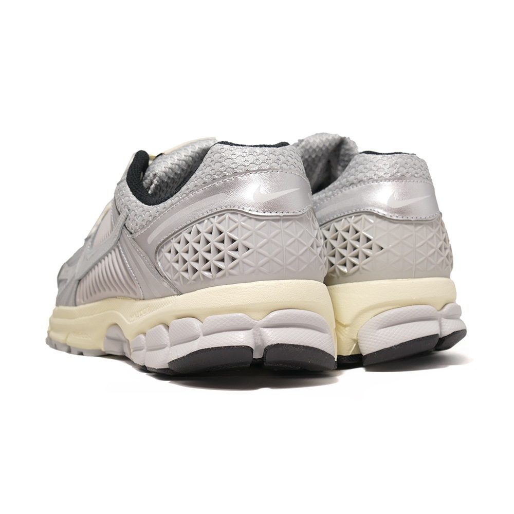 ���ˡ����� �ʥ��� NIKE ������ܥ��5 �ۥ磻�� IM3486-002 ��� ���塼�� �� 26SU