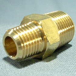 黄銅異径六角ニップル（1/4－3/8）