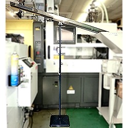 射出成形用 ランナー排出シュート｜ランナーシュータ（小）200mm×1600mm