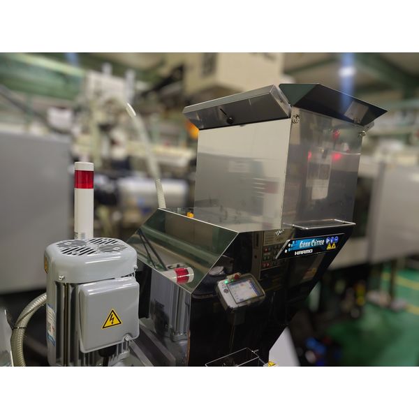 AS3ホッパー（スプルー/ランナー飛散防止ホッパー）