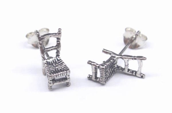 メール便送料無料<br>シルバー925チェア型ピアス シルバーピアス 1ペア