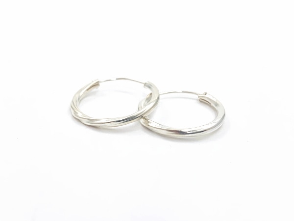 メール便送料無料<br>シルバー925ツイストフープピアス シルバーピアス 18mm 1ペア