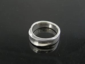 送料無料<br>シルバー925 立体ラインリング