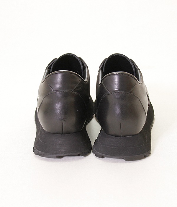 BEAUTIFUL SHOES | LEATHER SNEAKERS (LACELES)