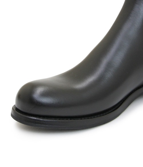 �����ɥ����֡��ġ�LIZZY R��