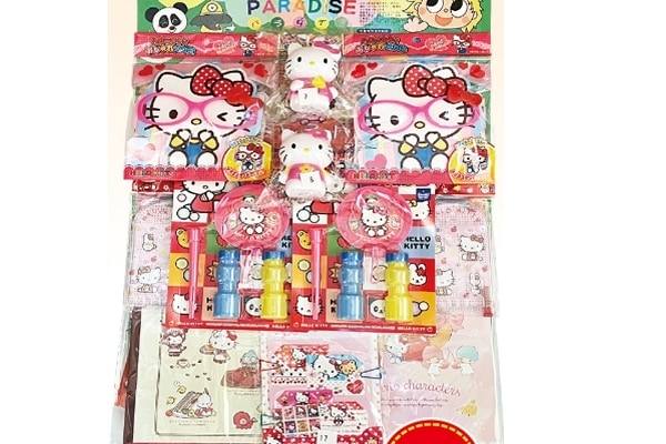 クジ付きキティ当て80名様用