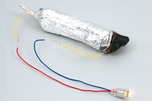 備長炭で手作り電池