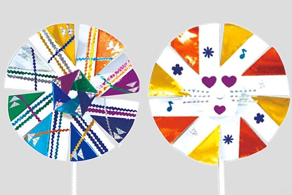 円形紙のかざぐるま