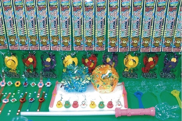 光るおもちゃ抽選会１００名様｜光るお祭りくじ引き景品セット｜キラピカ提灯・うちわ・ブレスレット・抽選箱付き