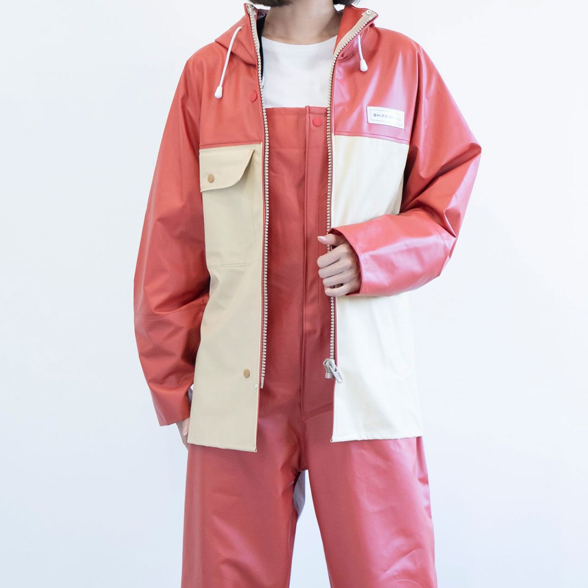 PVCジャケット【レッド×ベージュ】