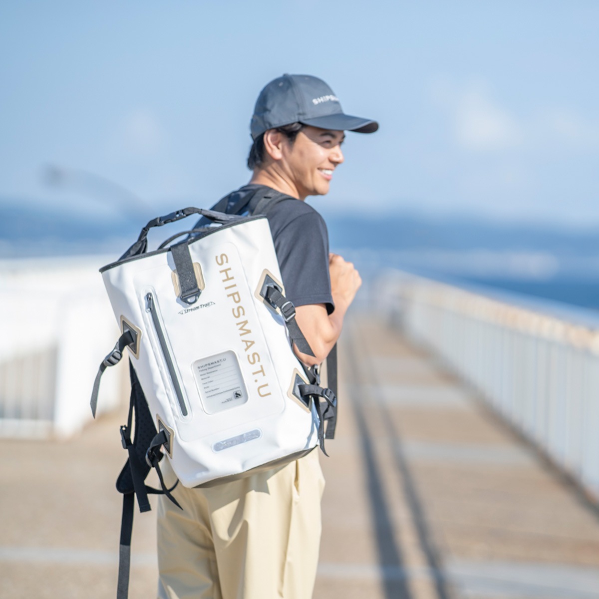 SHIPSMAST.U DRY TANK 33L【ホワイト×ベージュ】