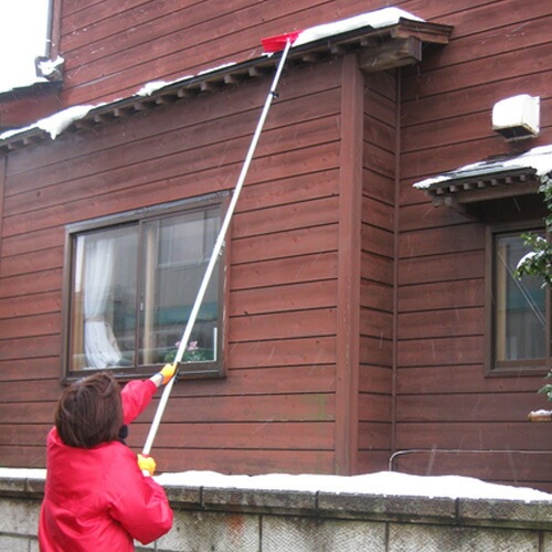 ひさし雪落とし