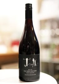 Bell Hill / Old Weka Pass Pinot Noir 2018  �٥� �ҥ롿������� ������ �ѥ� �ԥΥΥ��  ��