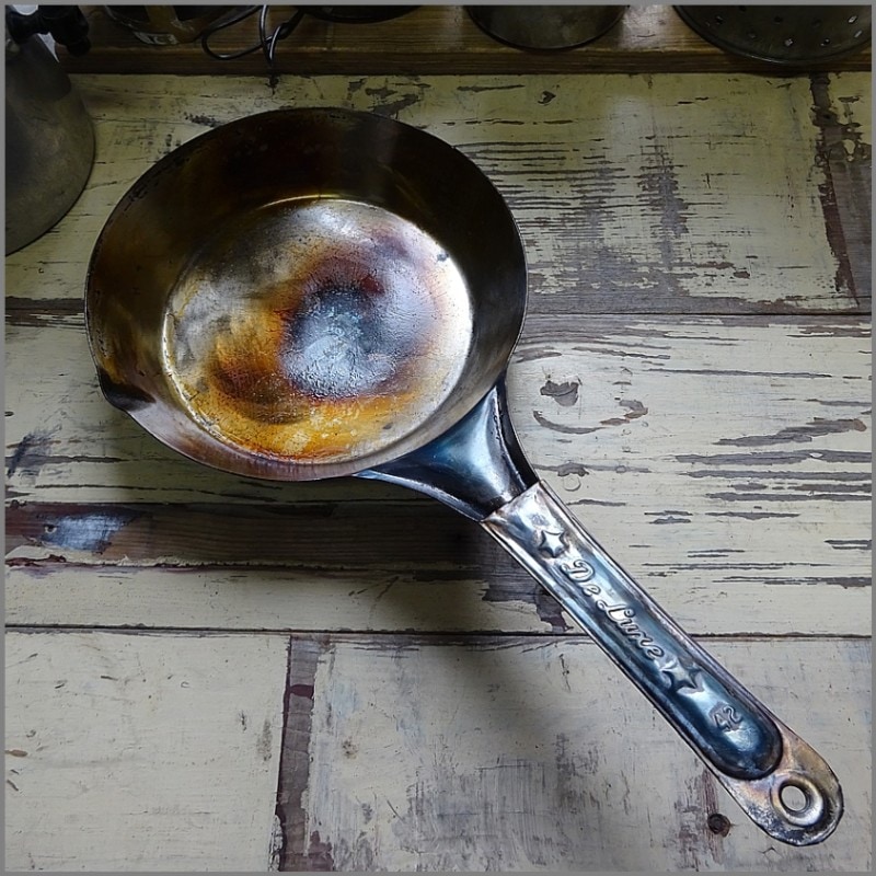 1940年代 DE LUXE 228㎜<BR>ビンテージ フライパン<BR>鉄フライパン