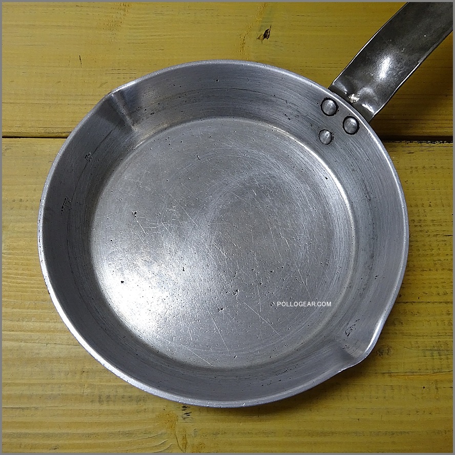 1930’s WEAR-EVER 307<BR>ビンテージ フライパン<BR>デカロゴ ウエアエバー USA製<BR> Aluminum Frying Pans 175㎜ アルミフライパン