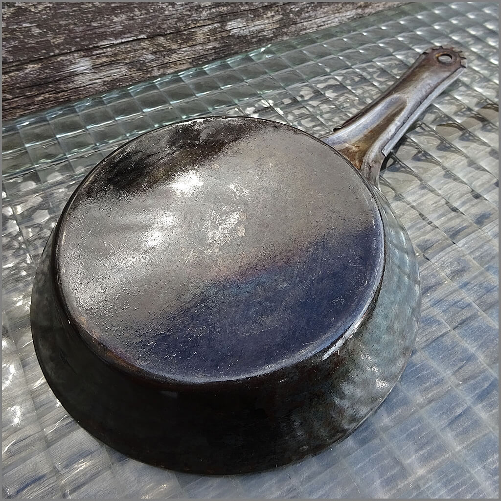 アメリカ ヴィンテージ キノコ フライパン 鍋 レトロポップ アンティーク 料理 1960年代 USA 265㎜<BR> ビンテージ フライパン<BR>鉄フライパン