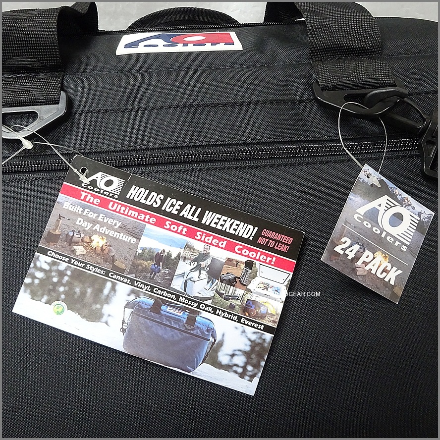 デッド 旧ロゴ AOクーラー 24Can<BR>2021 American Outdoors Coolers<BR>ソフトクーラー クーラーバッグ<BR>AO Coolers トリコロールタグ<BR>キャンバス ブラック 24パック 23リットル