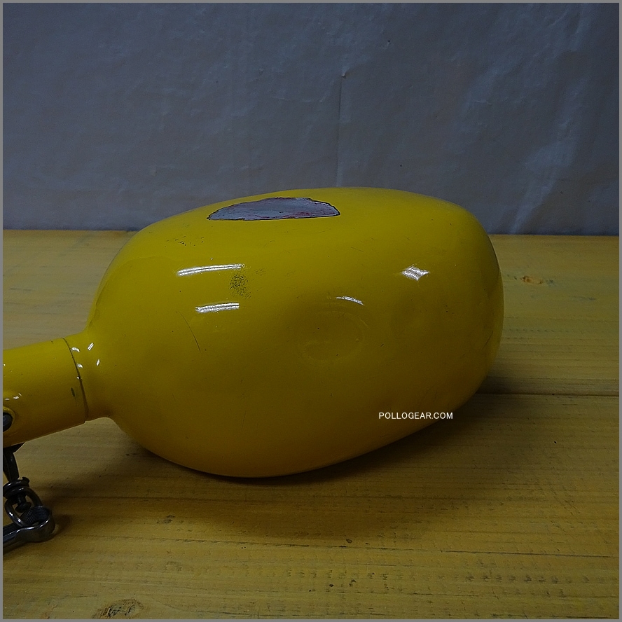 1970年代 グランテトラ 1.0L<BR>旧丸型 LE GRAND TETRAS<BR>シルバーラベル 黄色<BR>VINTAGE ウォーターボトル イエロー